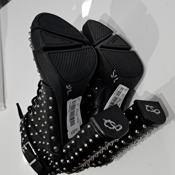 Gianni Bini Rhiannen Studded Chunky Lug Sole BootiesShop All Gianni Bini - Picture 6 of 7